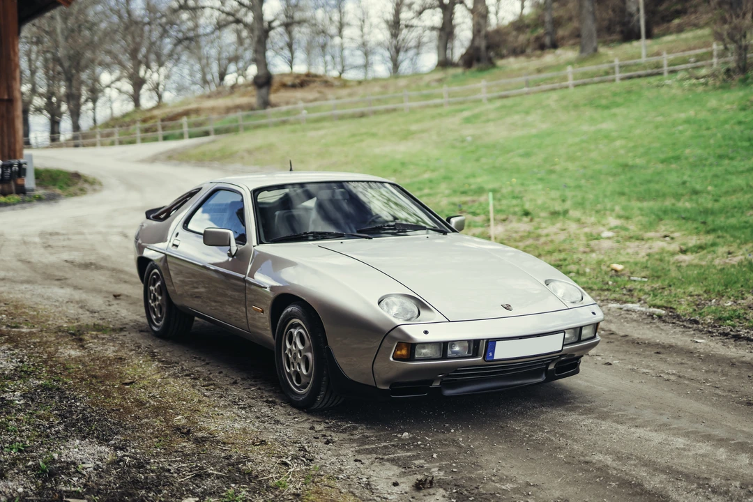 1983 Porsche 928 S - Image 9 of 31