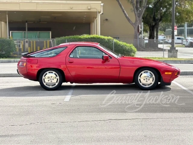 1983 Porsche 928 S - Image 13 of 16