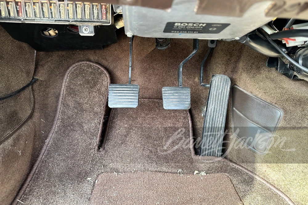 1983 Porsche 944 - Image 14 of 31