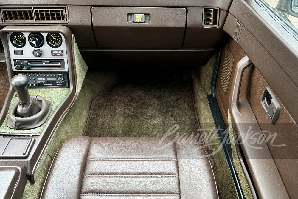 1983 Porsche 944 - Image 16 of 31