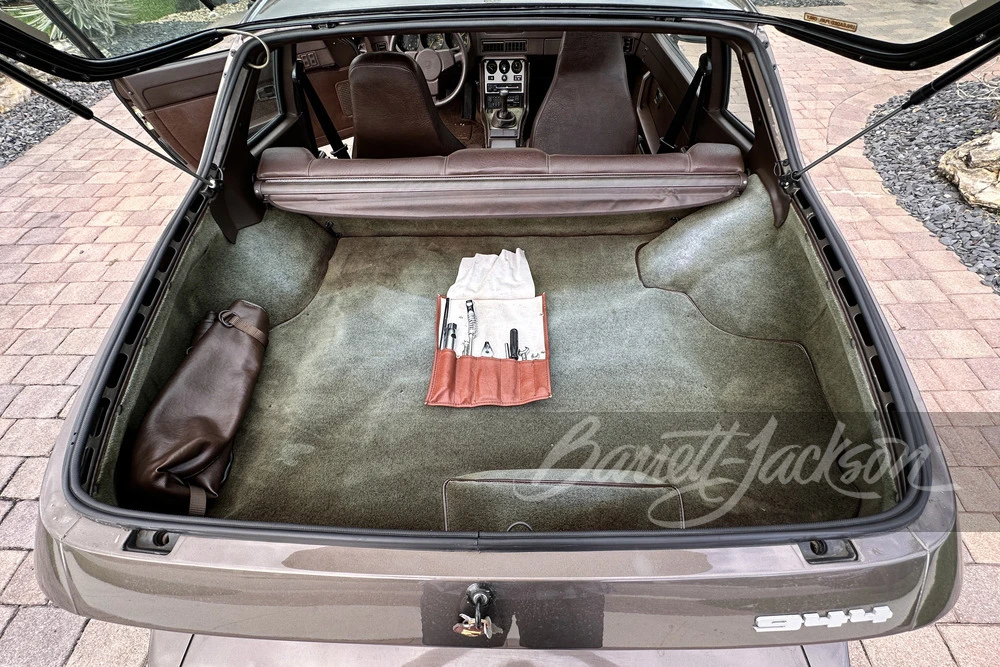 1983 Porsche 944 - Image 18 of 31