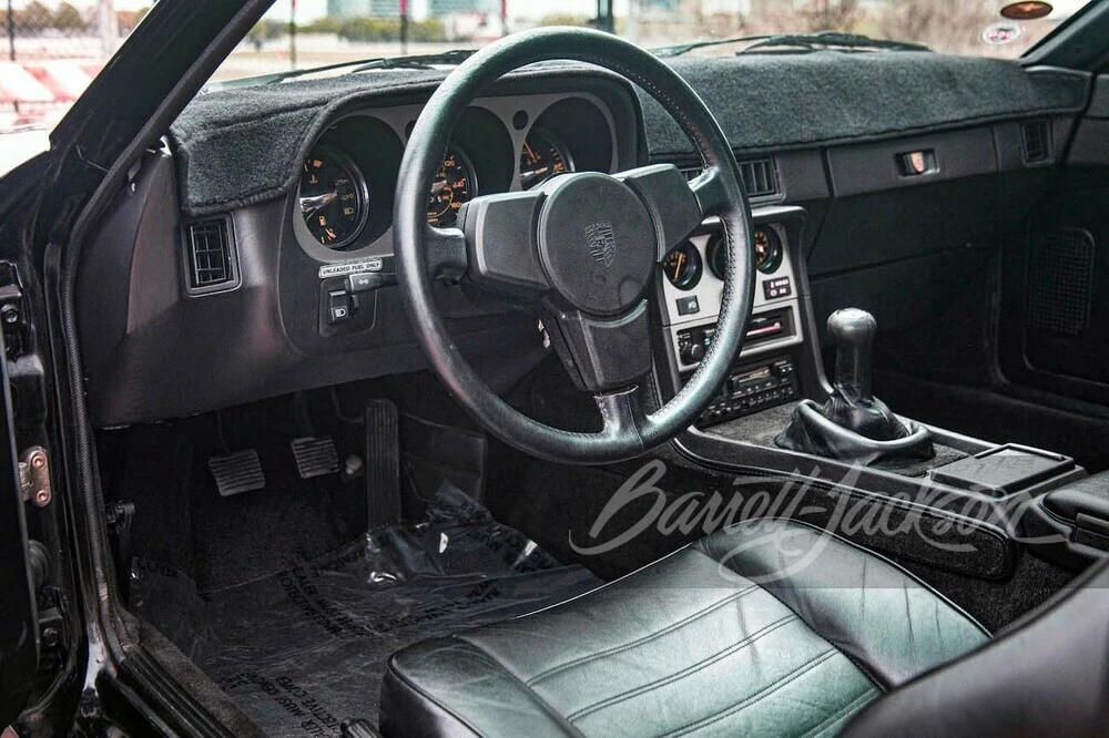 1983 Porsche 944 - Image 4 of 9