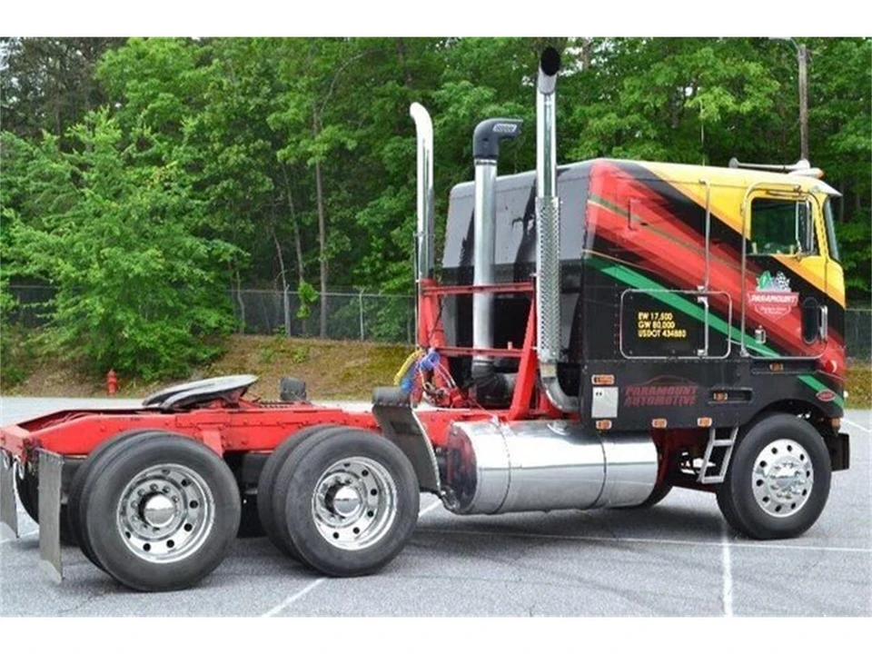1983 Peterbilt - Image 3 of 31