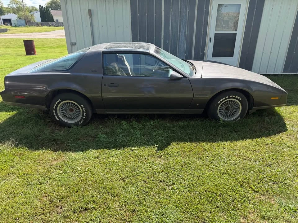 1983 Pontiac Firebird 3rd Gen - Image 2 of 18