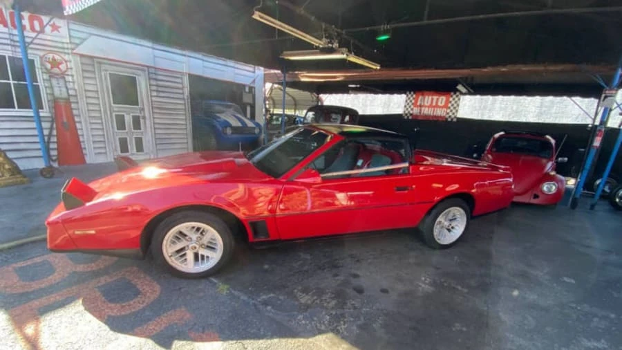 1983 Pontiac Firebird 3rd Gen - Image 8 of 12
