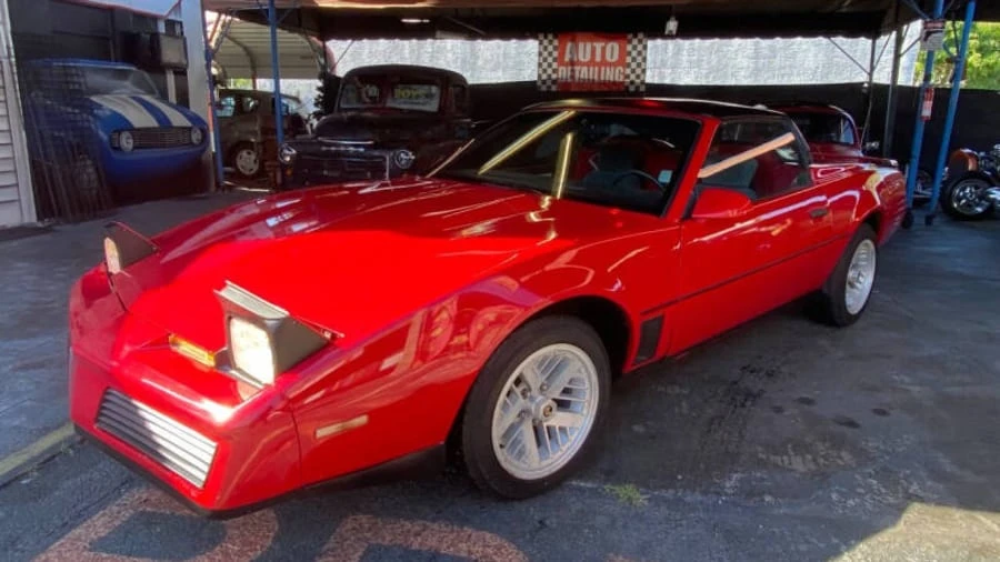 1983 Pontiac Firebird 3rd Gen - Image 6 of 12
