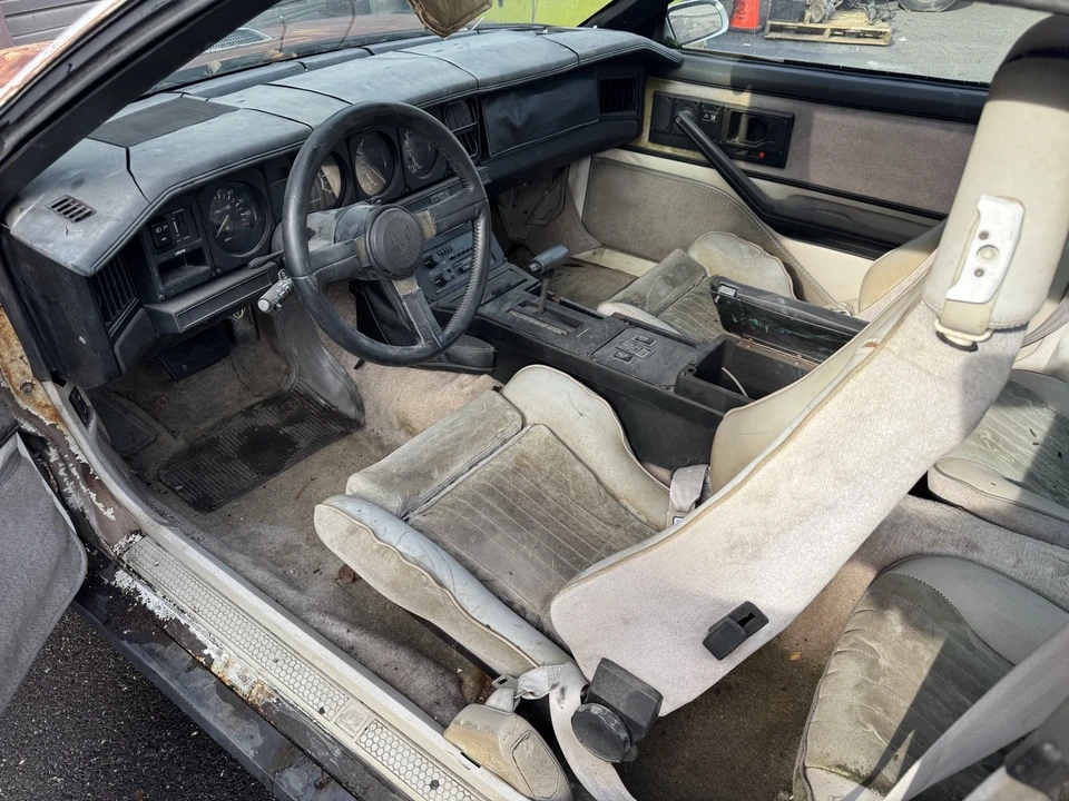 1983 Pontiac Firebird Trans Am 3rd Gen - Image 18 of 21