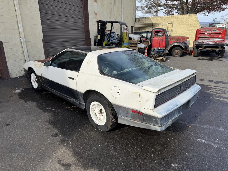 1983 Pontiac Firebird Trans Am 3rd Gen - Image 5 of 21