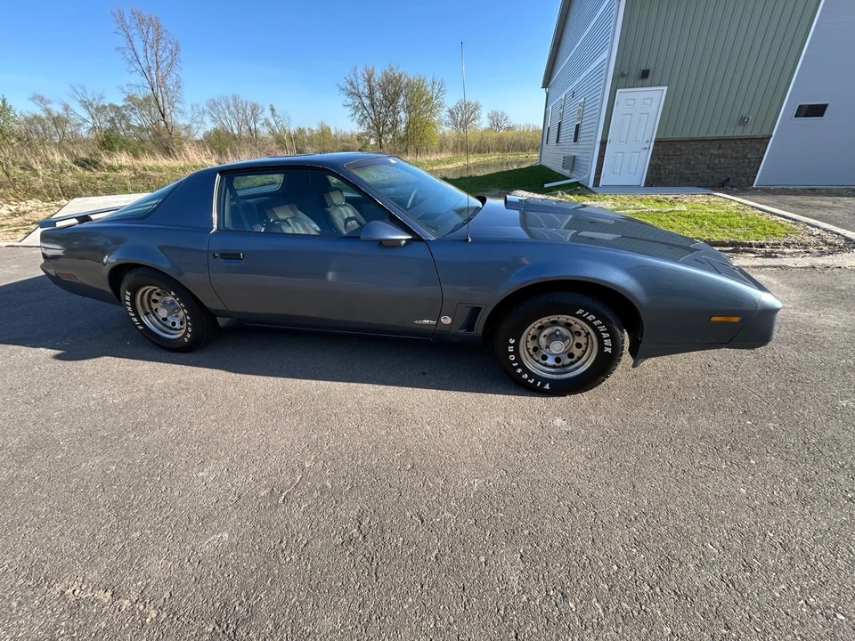 1983 Pontiac Firebird Trans Am 3rd Gen - Image 2 of 27