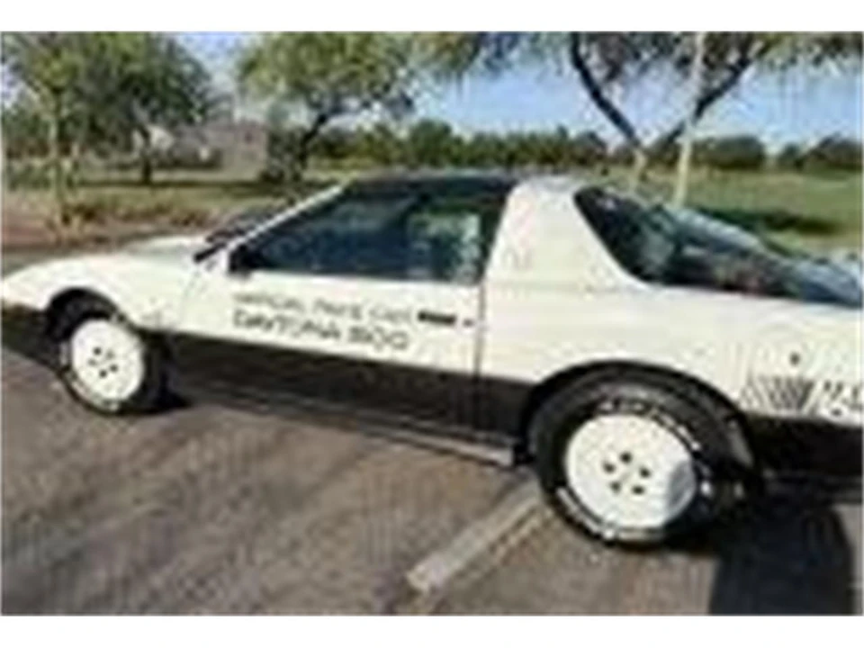 1983 Pontiac Firebird Trans Am 3rd Gen - Image 3 of 24