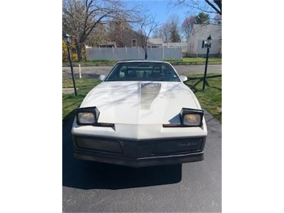 1983 Pontiac Firebird Trans Am 3rd Gen - Image 2 of 27