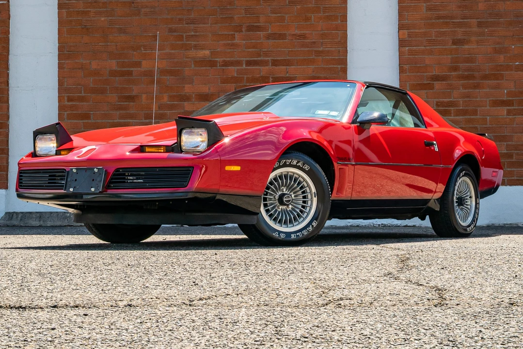 1983 Pontiac Firebird Trans Am 3rd Gen - Image 4 of 31