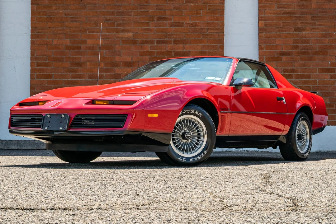 1983 Pontiac Firebird Trans Am 3rd Gen - Image 2 of 31