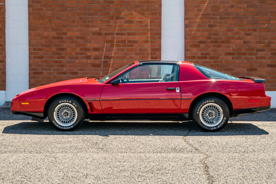 1983 Pontiac Firebird Trans Am 3rd Gen - Image 5 of 31