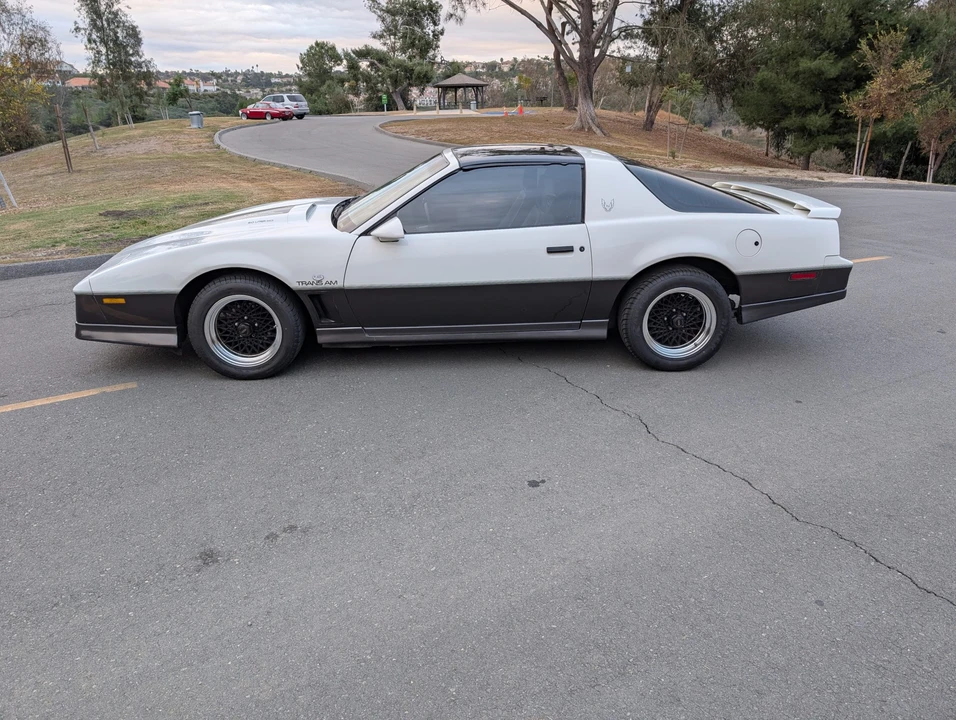 1983 Pontiac Firebird Trans Am 3rd Gen - Image 8 of 31