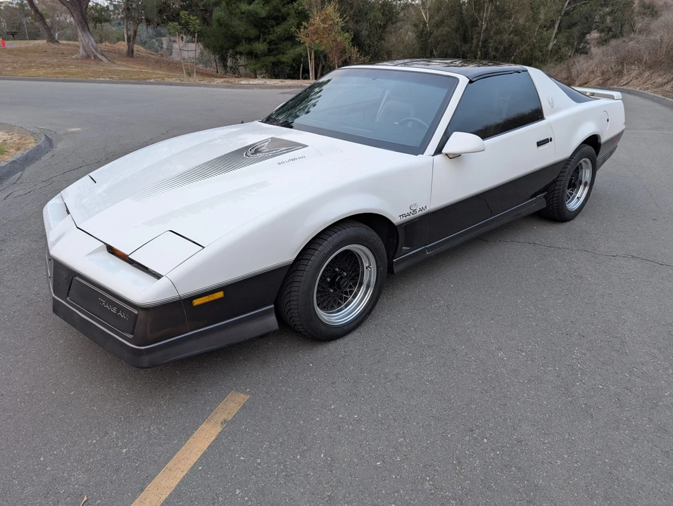 1983 Pontiac Firebird Trans Am 3rd Gen - Image 10 of 31