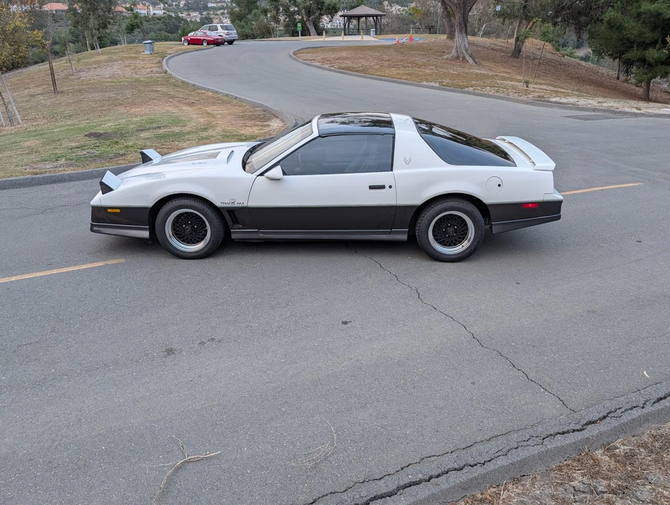 1983 Pontiac Firebird Trans Am 3rd Gen - Image 9 of 31