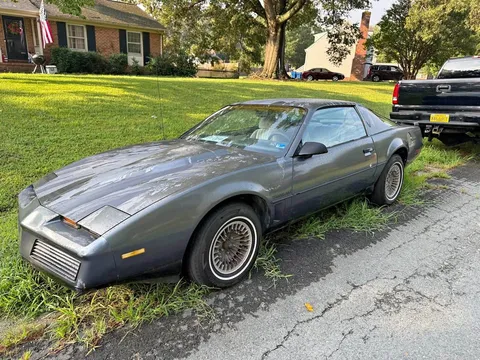 1983 Pontiac Firebird Trans Am Coupe 2D