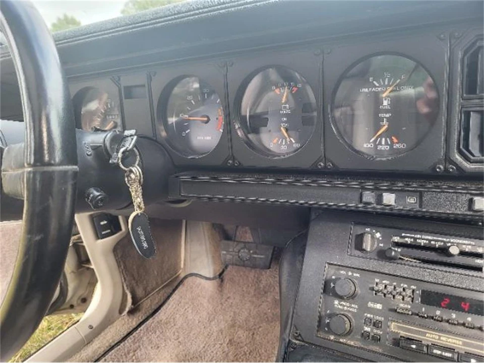 1983 Pontiac Firebird Trans Am 3rd Gen - Image 8 of 30