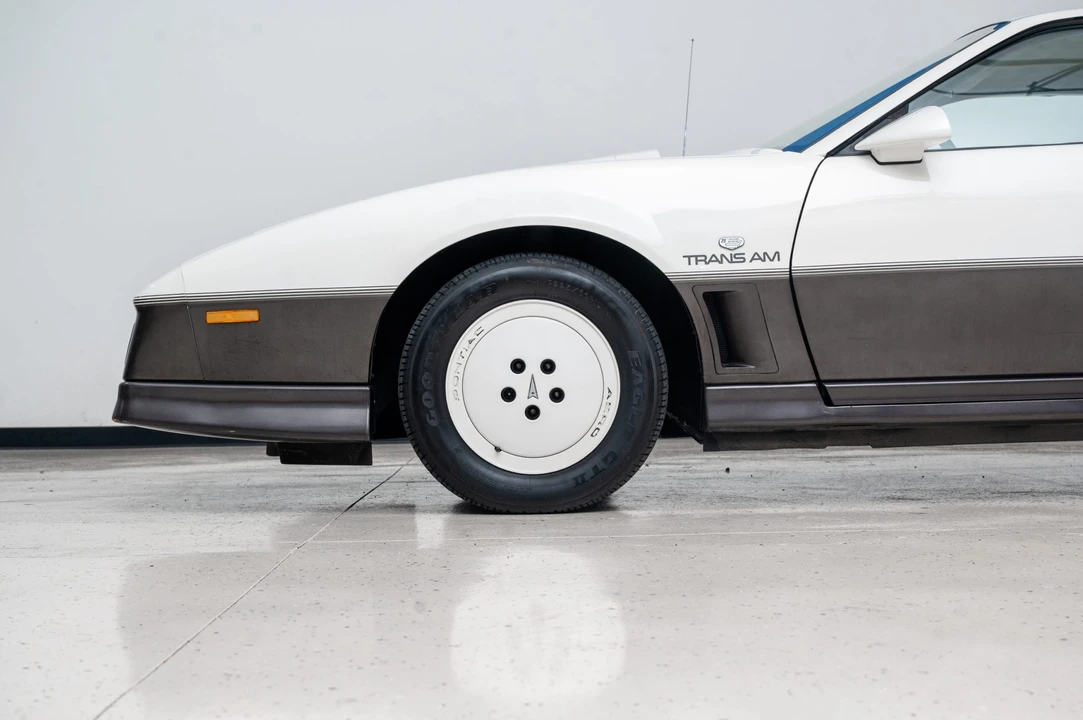 1983 Pontiac Firebird Trans Am 3rd Gen - Image 19 of 31