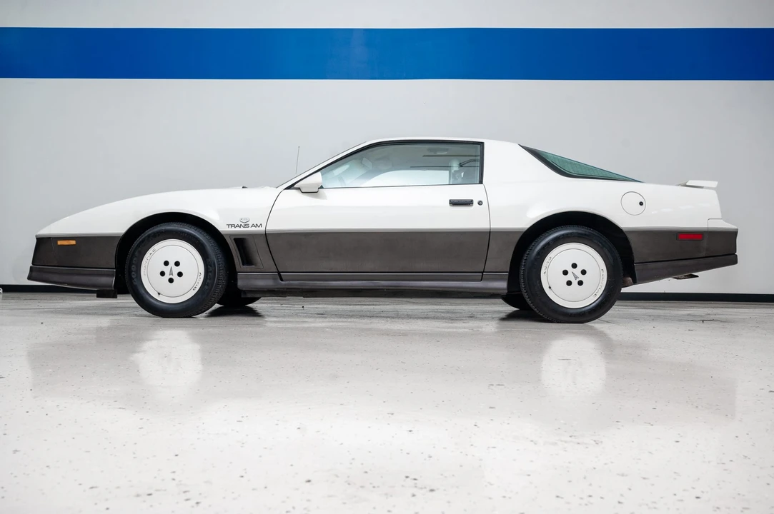 1983 Pontiac Firebird Trans Am 3rd Gen - Image 5 of 31