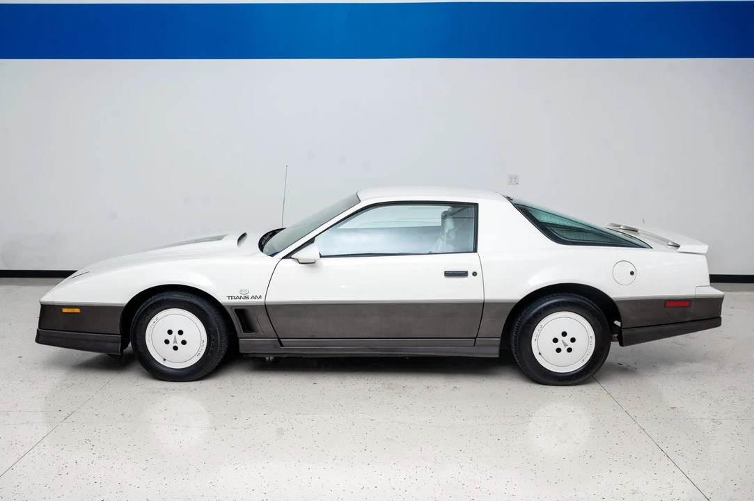 1983 Pontiac Firebird Trans Am 3rd Gen - Image 6 of 31