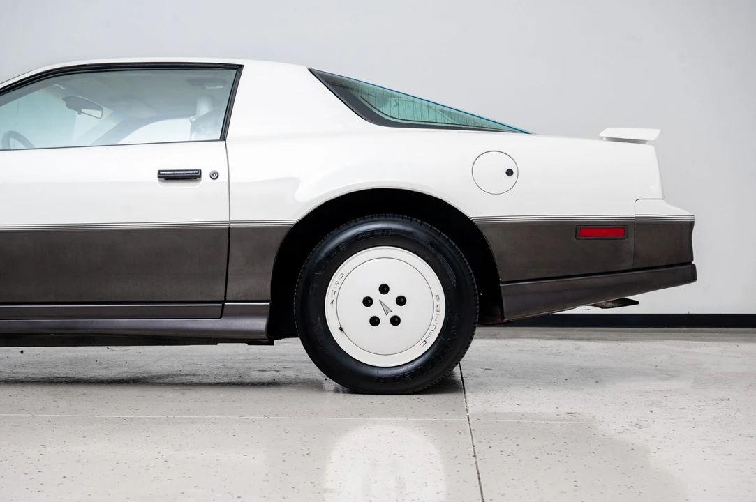 1983 Pontiac Firebird Trans Am 3rd Gen - Image 20 of 31