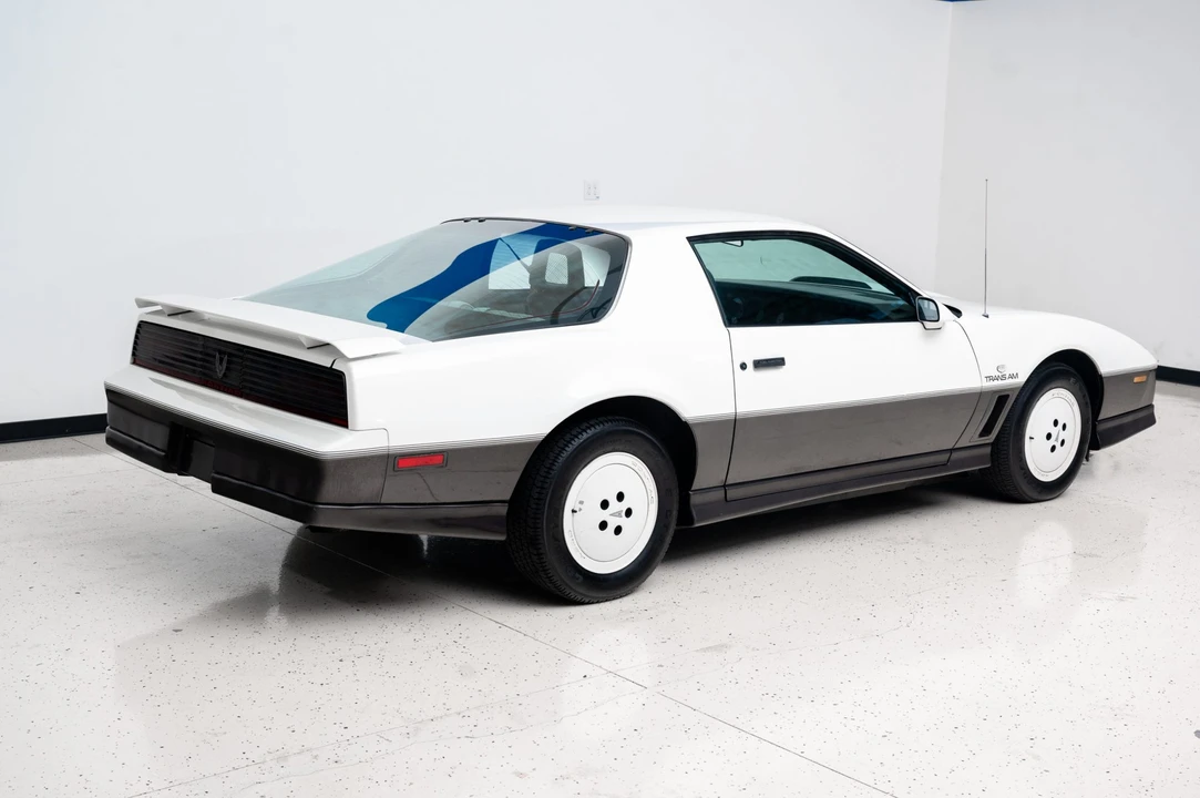 1983 Pontiac Firebird Trans Am 3rd Gen - Image 11 of 31