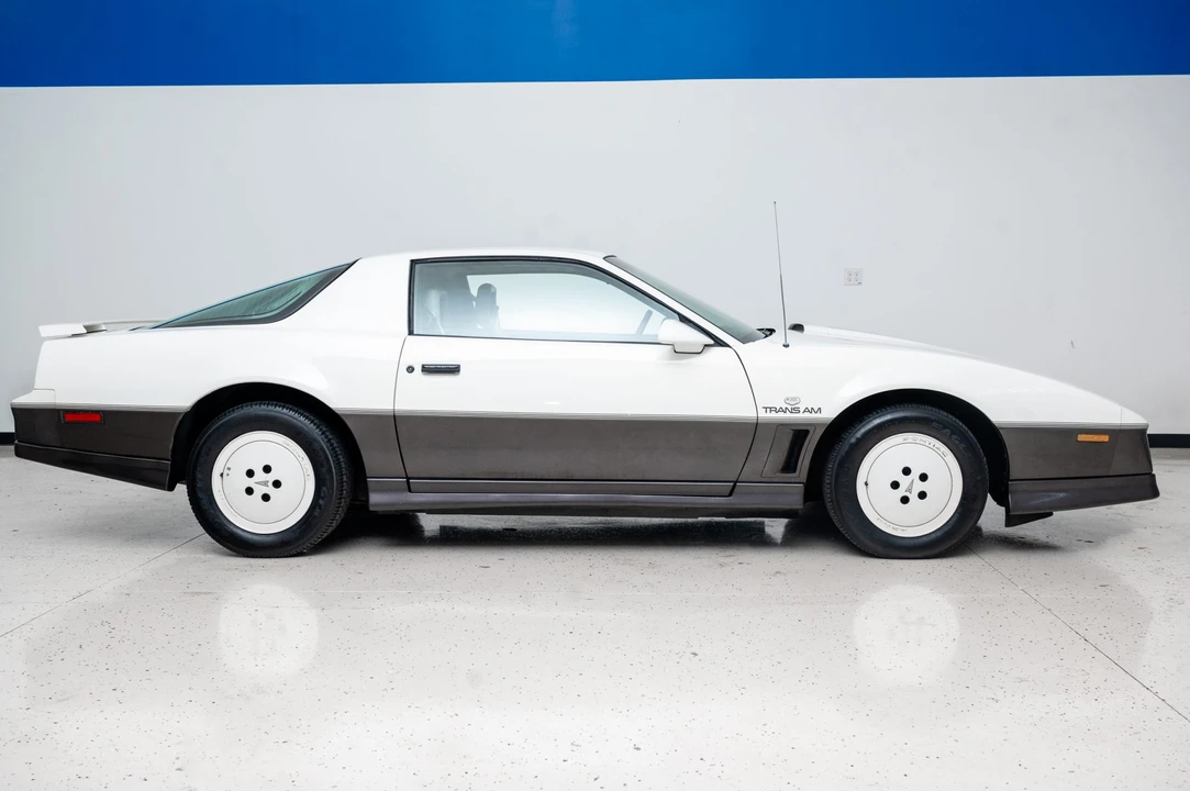 1983 Pontiac Firebird Trans Am 3rd Gen - Image 13 of 31