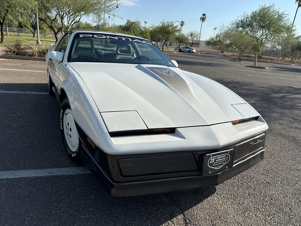 1983 Pontiac Firebird Trans Am 3rd Gen - Image 15 of 31