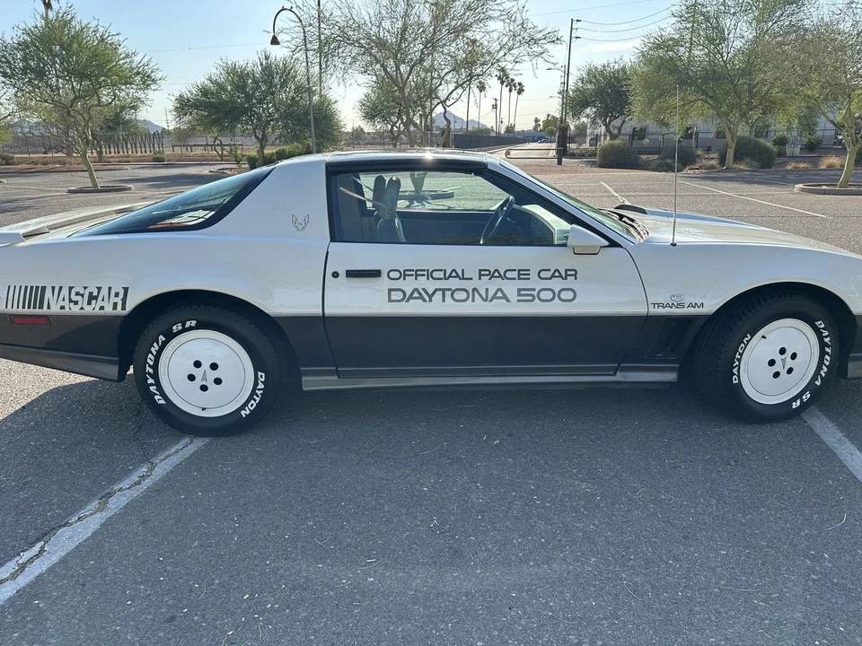 1983 Pontiac Firebird Trans Am 3rd Gen - Image 22 of 31