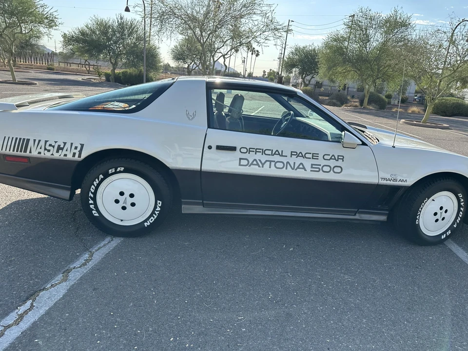 1983 Pontiac Firebird Trans Am 3rd Gen - Image 26 of 31