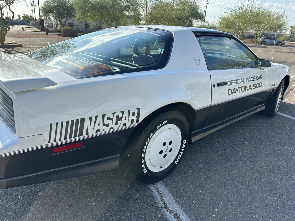 1983 Pontiac Firebird Trans Am 3rd Gen - Image 29 of 31