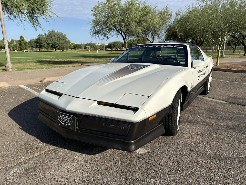 1983 Pontiac Firebird Trans Am 3rd Gen - Image 7 of 31