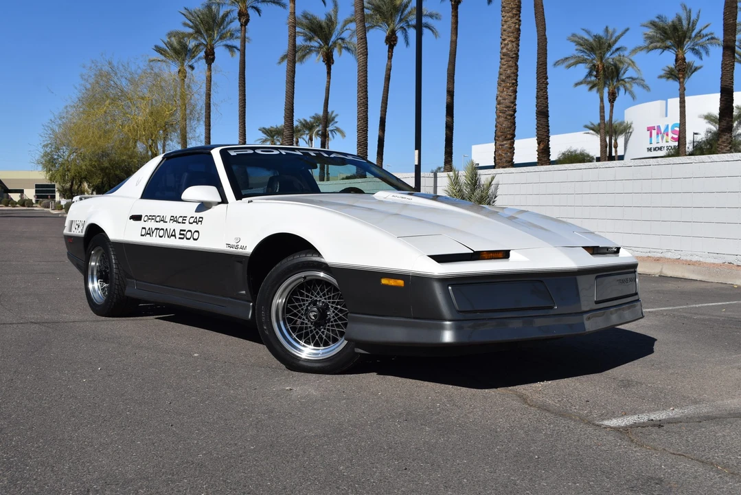 1983 Pontiac Firebird Trans Am 3rd Gen - Image 2 of 31