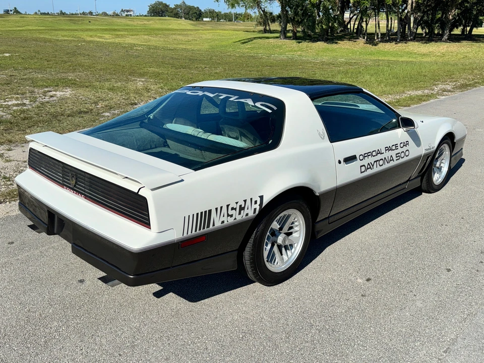 1983 Pontiac Firebird Trans Am 3rd Gen - Image 13 of 31