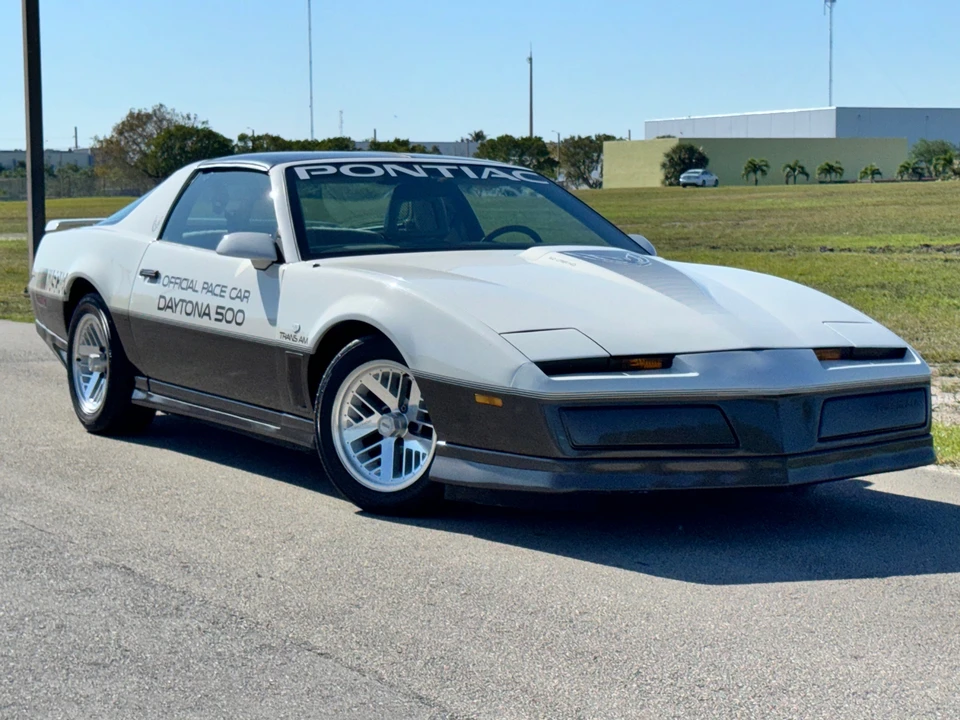 1983 Pontiac Firebird Trans Am 3rd Gen - Image 19 of 31