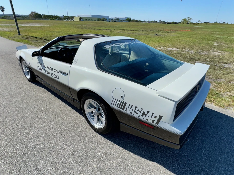 1983 Pontiac Firebird Trans Am 3rd Gen - Image 10 of 31