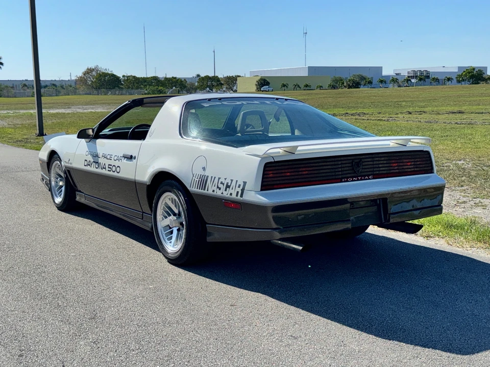 1983 Pontiac Firebird Trans Am 3rd Gen - Image 9 of 31