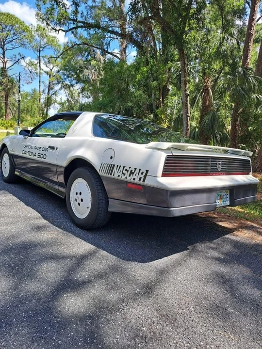 1983 Pontiac Firebird Trans Am 3rd Gen - Image 3 of 8