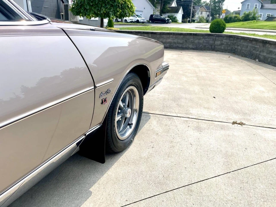 1983 Pontiac Grand Prix 3rd+ Gen - Image 15 of 31
