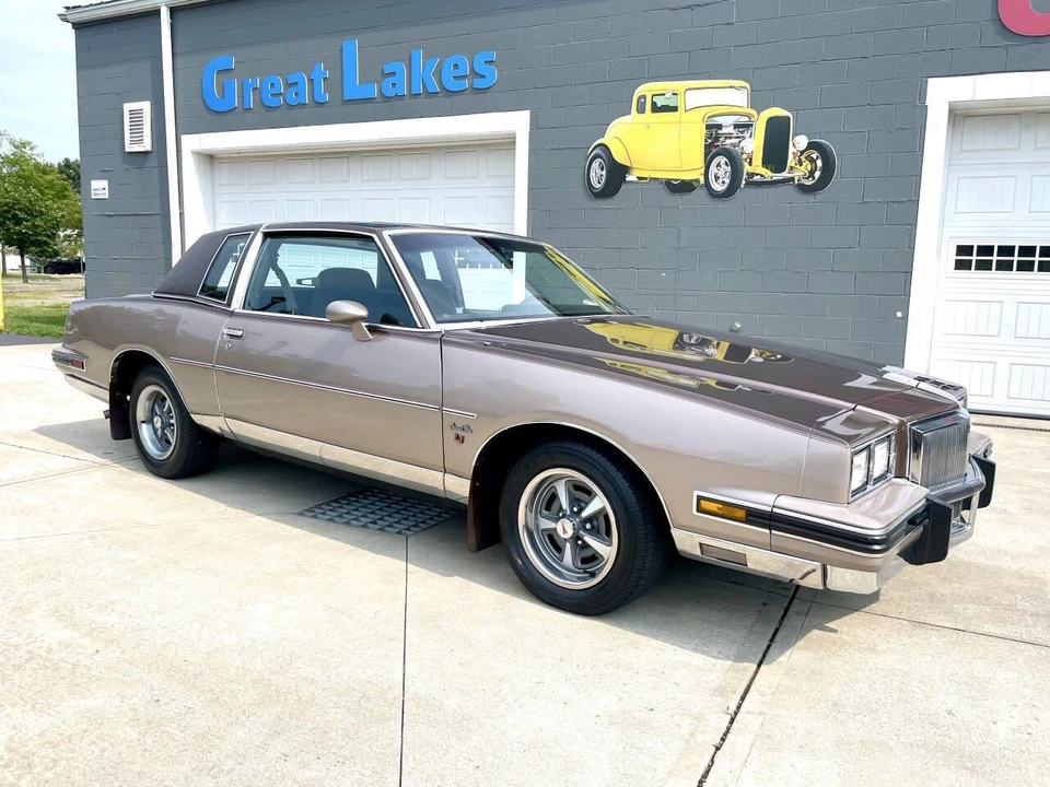 1983 Pontiac Grand Prix 3rd+ Gen - Image 8 of 31