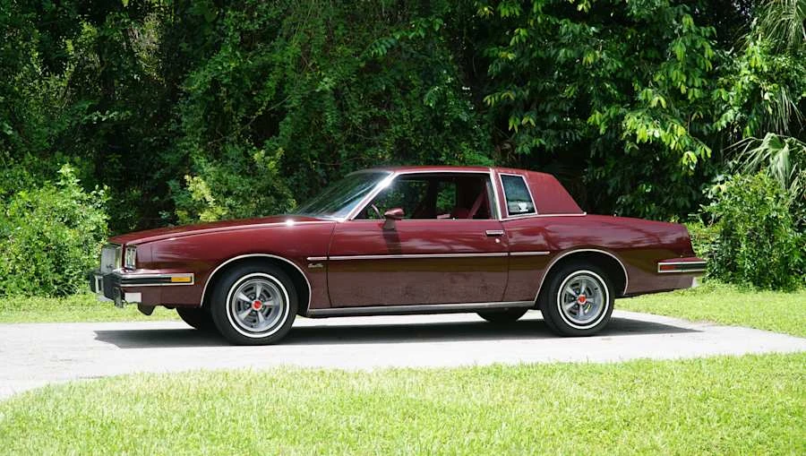 1983 Pontiac Grand Prix 3rd+ Gen - Image 2 of 26