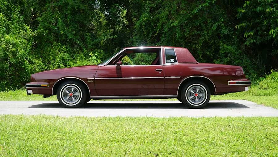 1983 Pontiac Grand Prix 3rd+ Gen - Image 10 of 26
