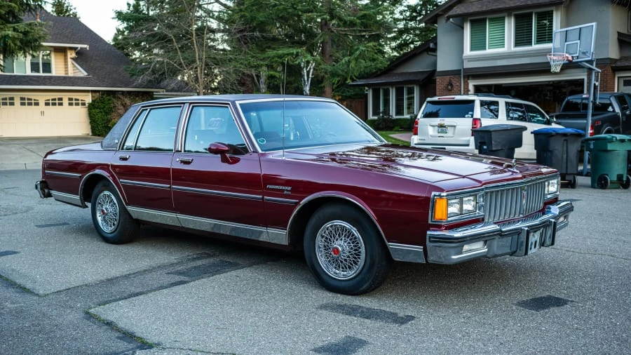 1983 Pontiac Parisienne - Image 9 of 31