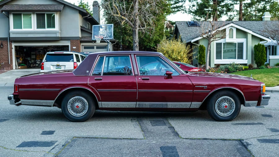1983 Pontiac Parisienne - Image 7 of 31