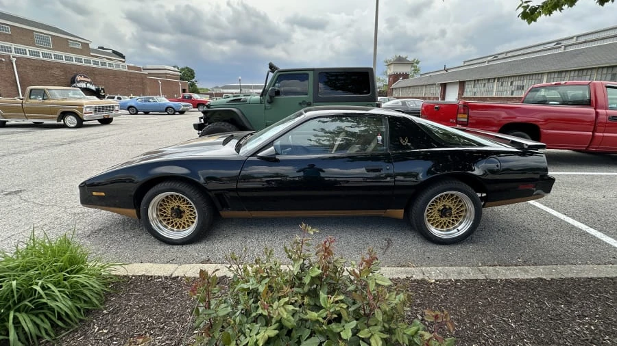 1983 Pontiac Firebird Trans Am 3rd Gen - Image 2 of 12