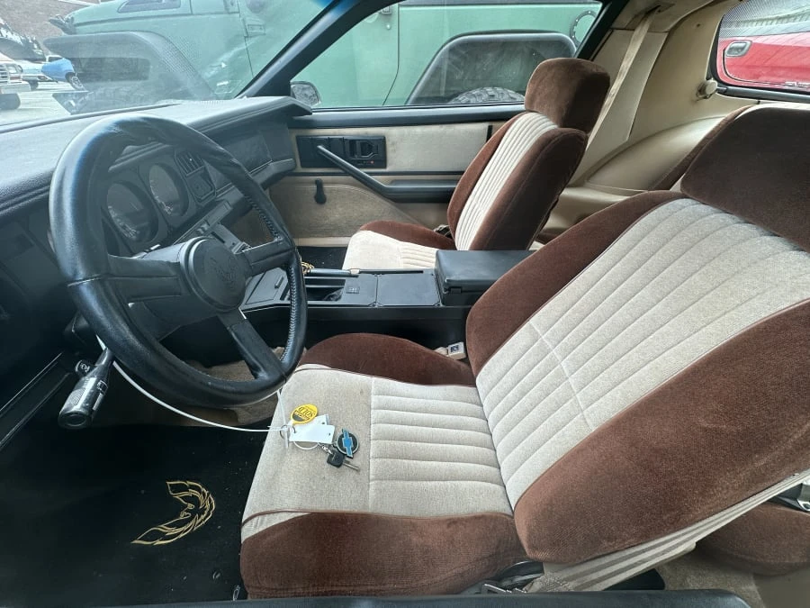 1983 Pontiac Firebird Trans Am 3rd Gen - Image 10 of 12