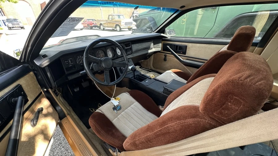 1983 Pontiac Firebird Trans Am 3rd Gen - Image 9 of 12