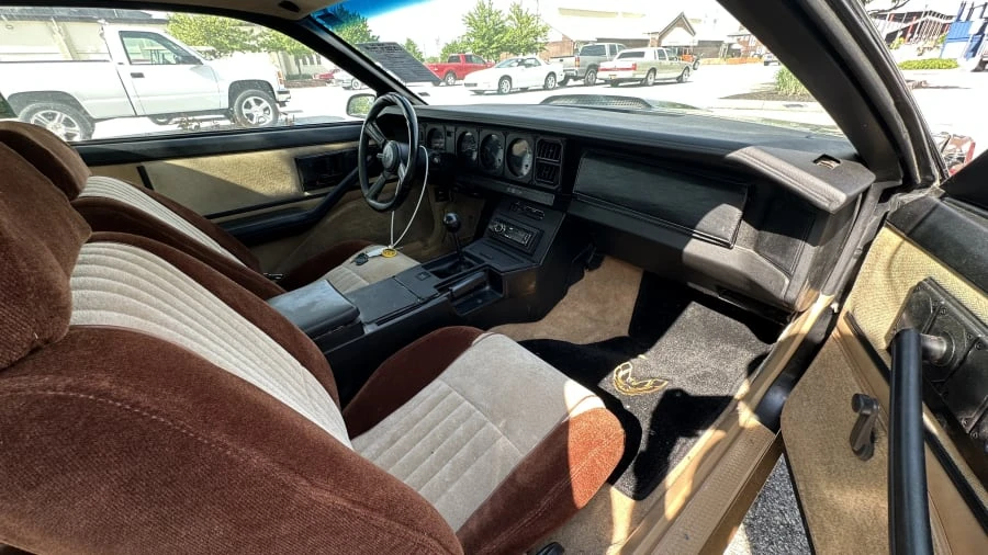 1983 Pontiac Firebird Trans Am 3rd Gen - Image 8 of 12